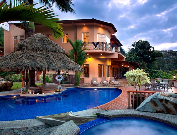 stayincostarica-lossuenos-accommodations-oasis3