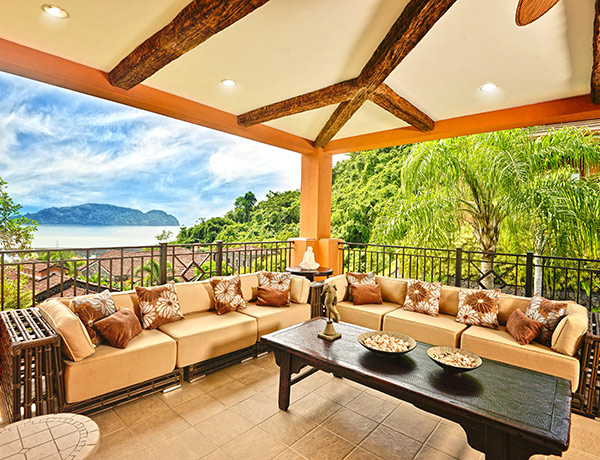 stayincostarica-lossuenos-pesca-premium-package-marbella