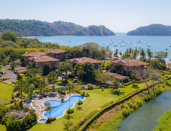 stayincostarica-lossuenos-accommodations-bayresidence