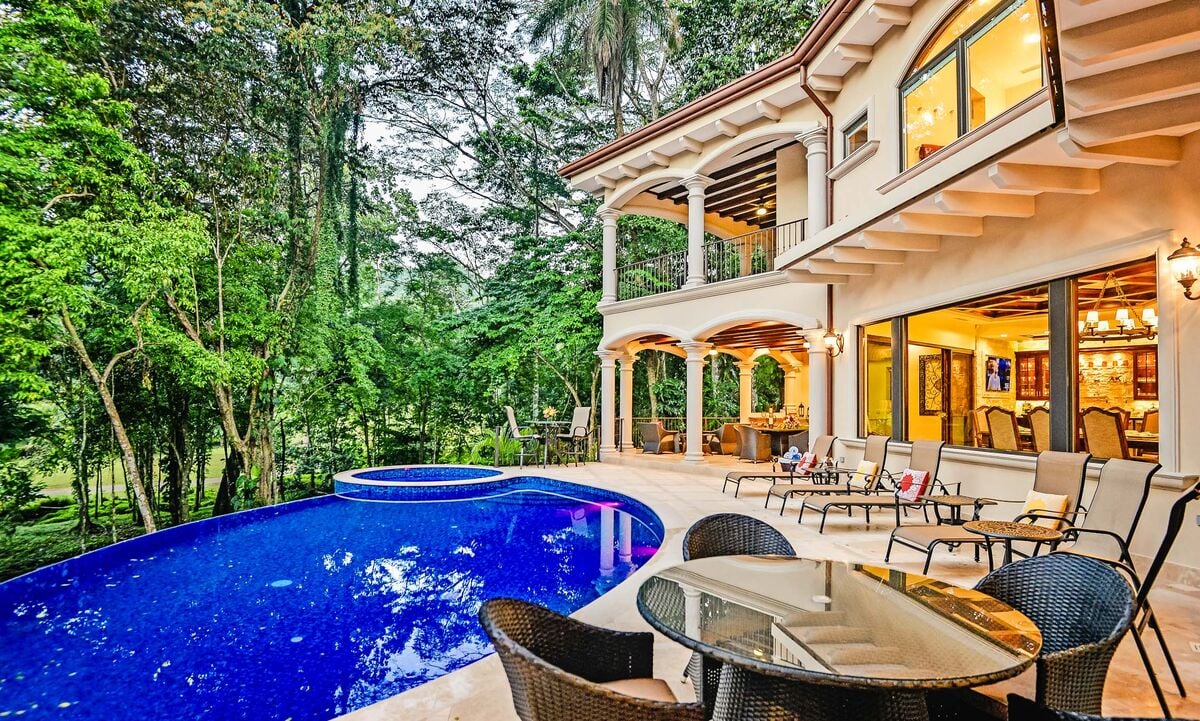 View our Costa Rica rentals with a garden view